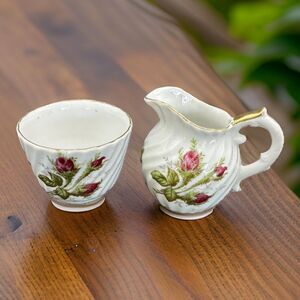 Japanese Porcelain Cream and Sugar Set Rose Bud Pattern NW-9/129 1960s